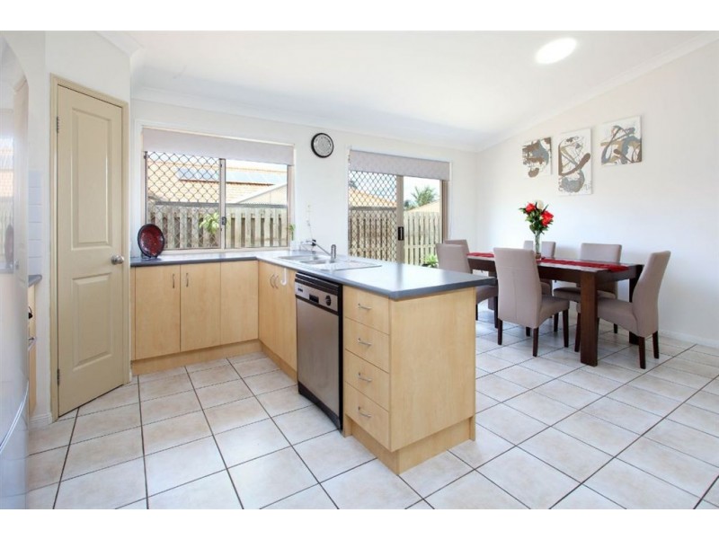 22 Ross Place, Wakerley QLD 4154