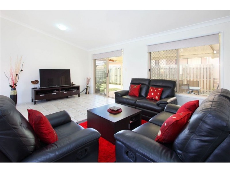 22 Ross Place, Wakerley QLD 4154