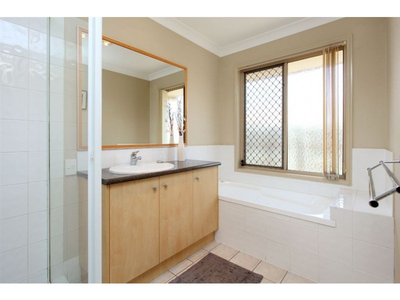 22 Ross Place, Wakerley QLD 4154