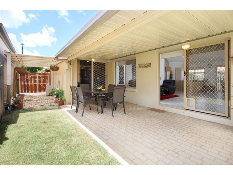 22 Ross Place, Wakerley QLD 4154