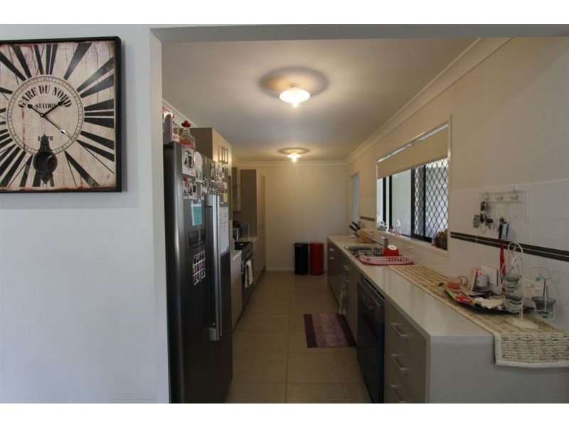 5 Foxwood Circuit, Wakerley QLD 4154