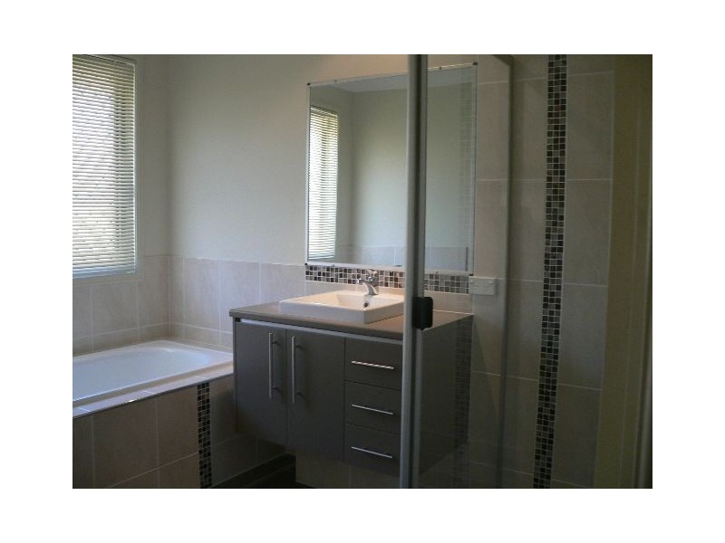 56 Higgs Circuit, Wynnum West QLD 4178