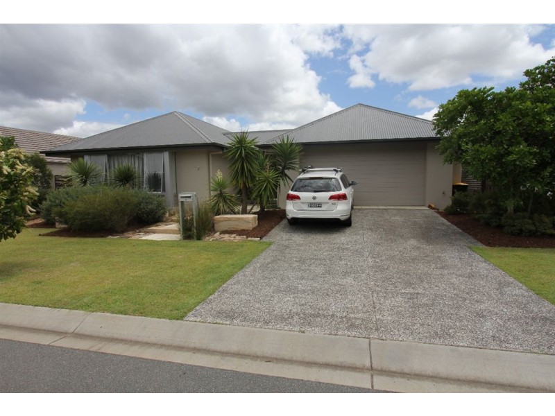 7 Esk Crescent, Wakerley QLD 4154