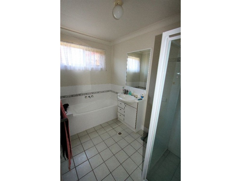 18 Isaacs Way, Wakerley QLD 4154