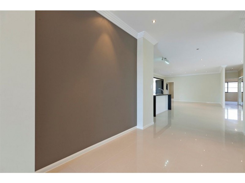 4 Habitat Drive, Wakerley QLD 4154