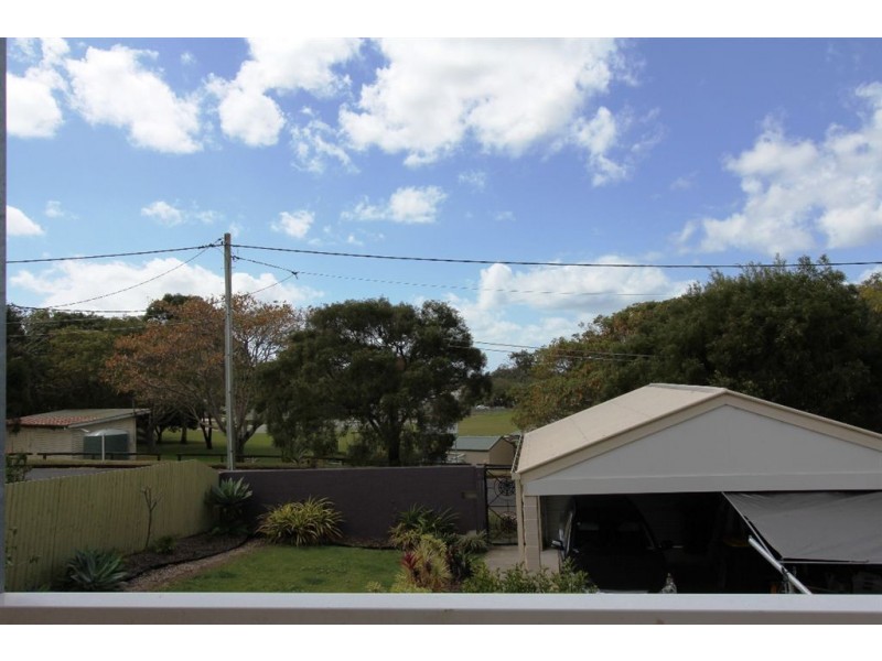 27 Bethania Street, Lota QLD 4179