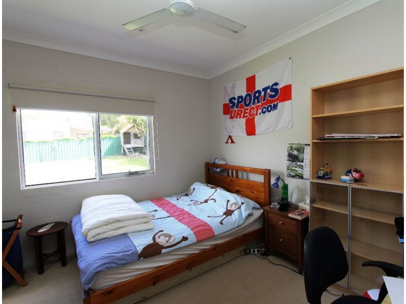 27 Bethania Street, Lota QLD 4179