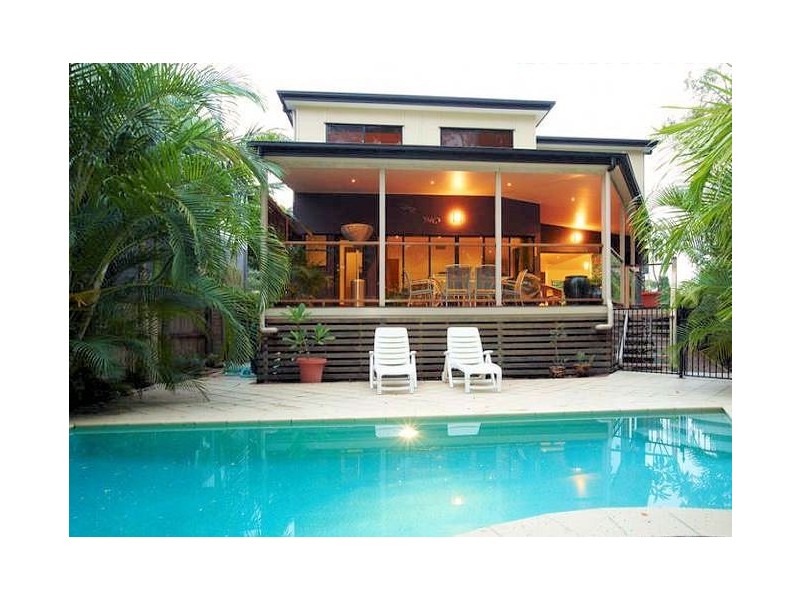 17 Jenolan Avenue, Hawthorne QLD 4171