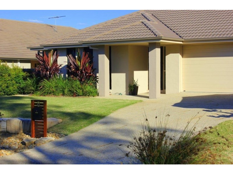 8 Peregian Close, Manly West QLD 4179