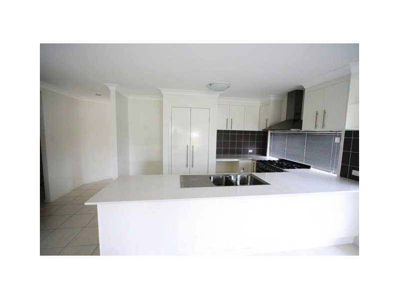 21 Bailey Street, Wakerley QLD 4154