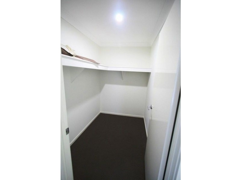 21 Bailey Street, Wakerley QLD 4154