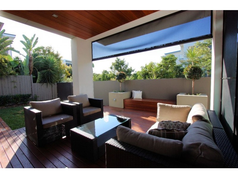 60 Waterline Crescent, Bulimba QLD 4171