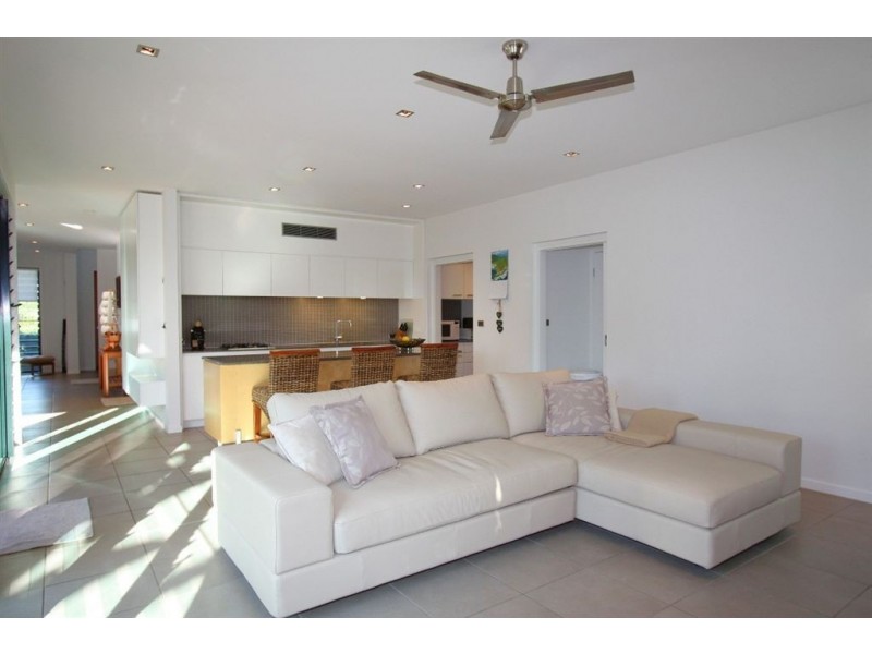 60 Waterline Crescent, Bulimba QLD 4171