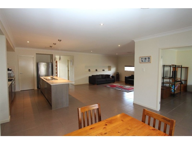 14 Paperbark Place, Wakerley QLD 4154