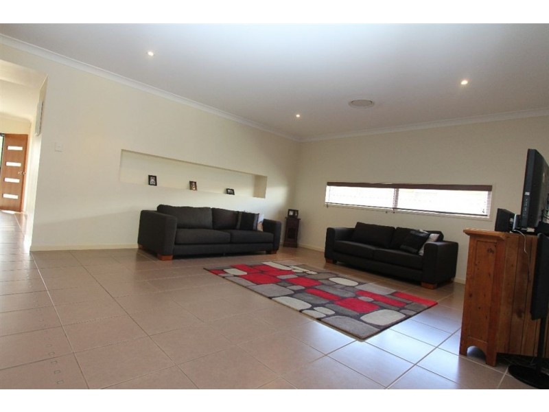 14 Paperbark Place, Wakerley QLD 4154