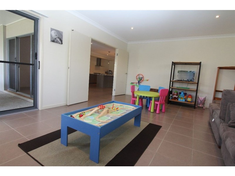 14 Paperbark Place, Wakerley QLD 4154