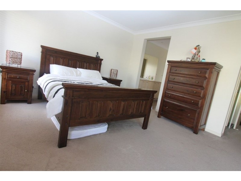 14 Paperbark Place, Wakerley QLD 4154