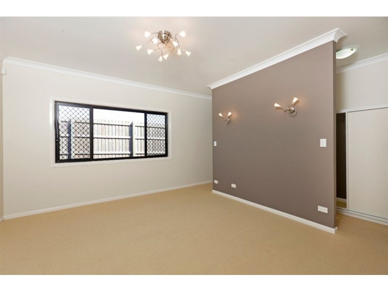 4 Habitat Drive, Wakerley QLD 4154