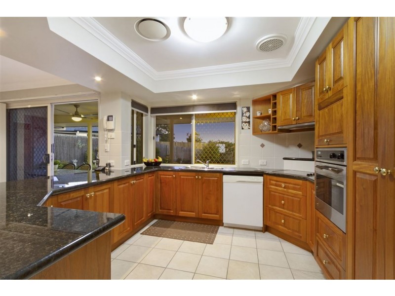 31 Underwood Street, Wakerley QLD 4154