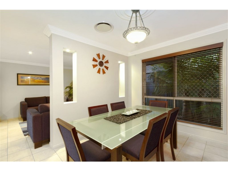 31 Underwood Street, Wakerley QLD 4154