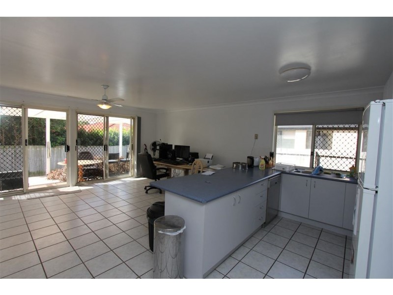 11 Friend Street, Wakerley QLD 4154