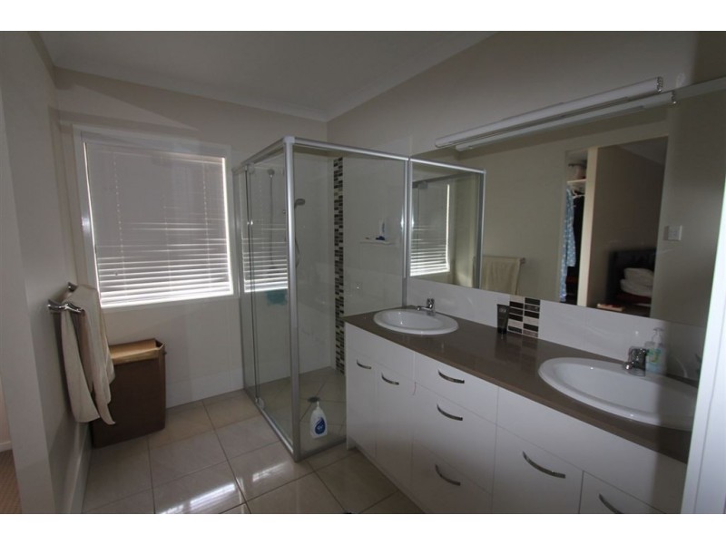 45 Doherty Place, Wakerley QLD 4154
