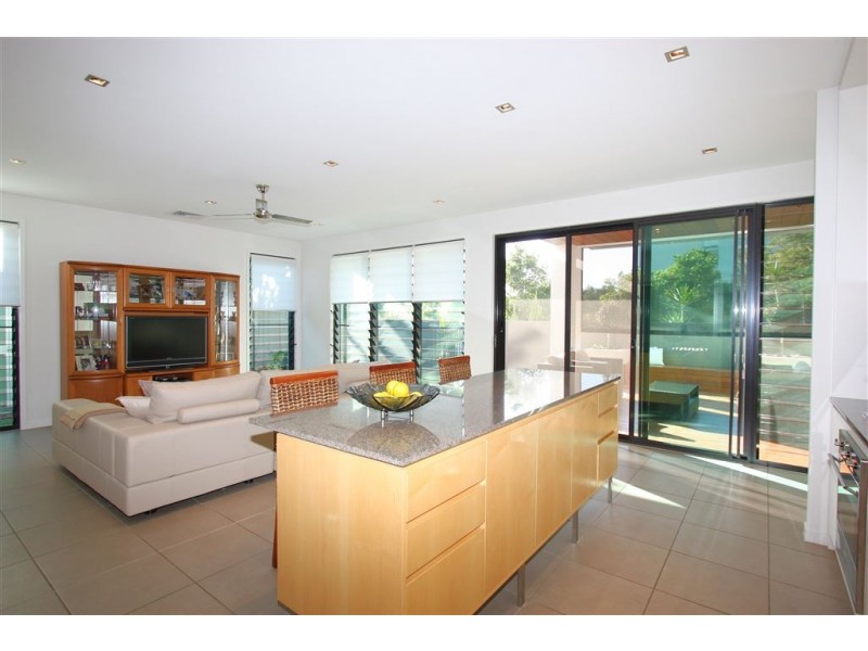 60 Waterline Crescent, Bulimba QLD 4171