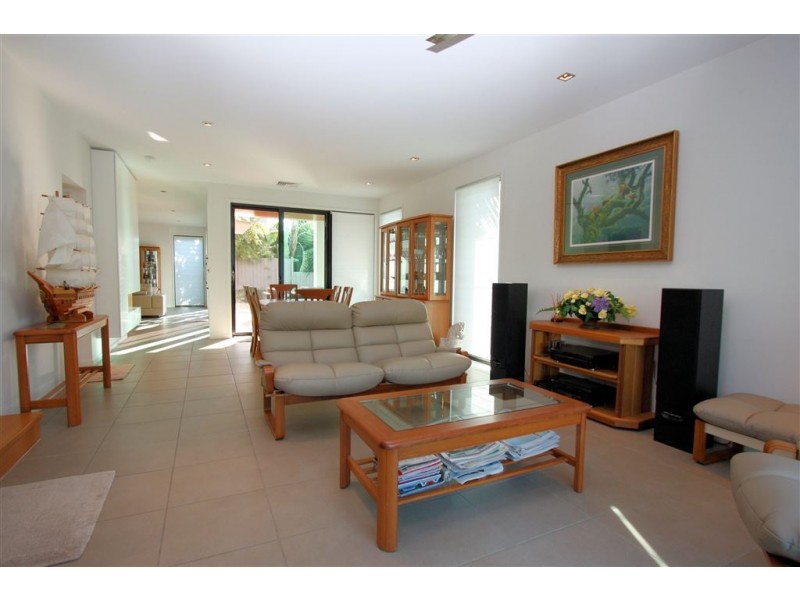 60 Waterline Crescent, Bulimba QLD 4171