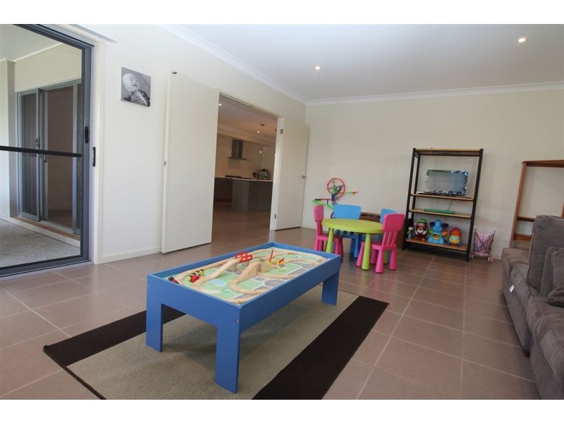 14 Paperbark Place, Wakerley QLD 4154