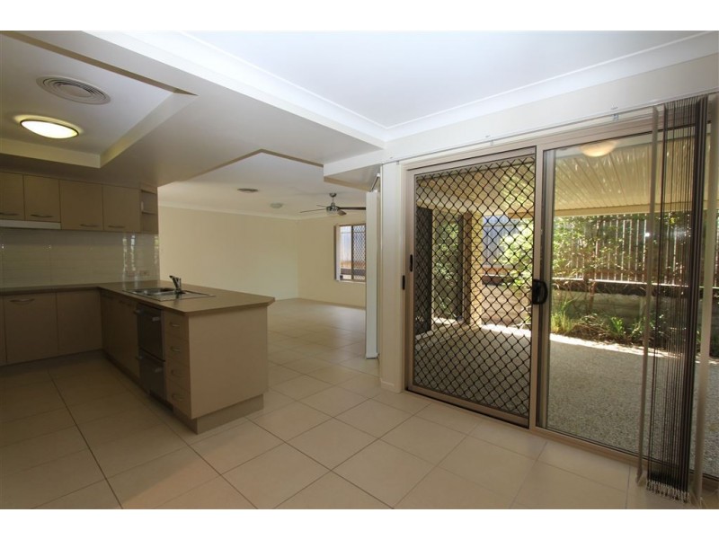 29 Demby Crescent, Wakerley QLD 4154