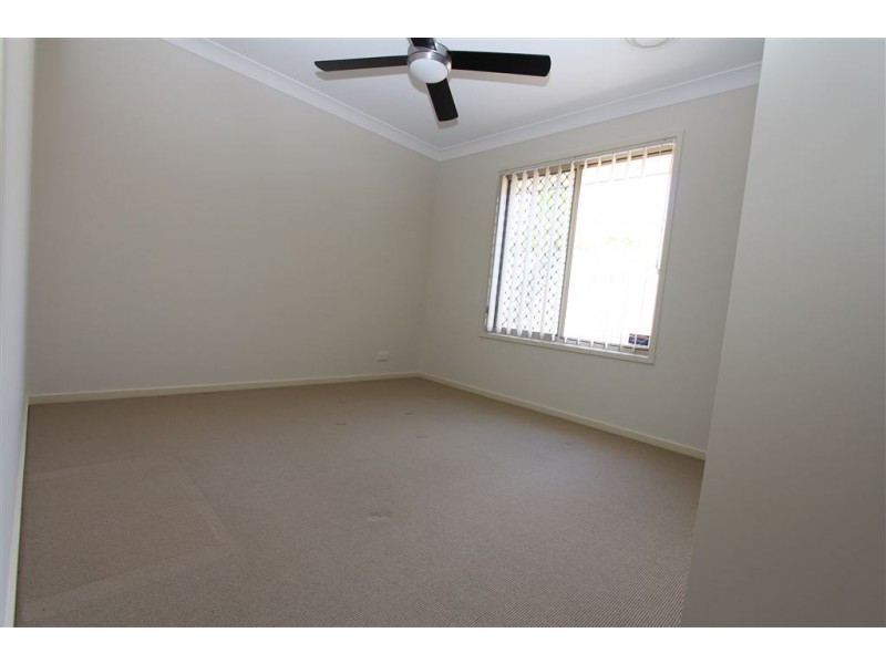 29 Demby Crescent, Wakerley QLD 4154