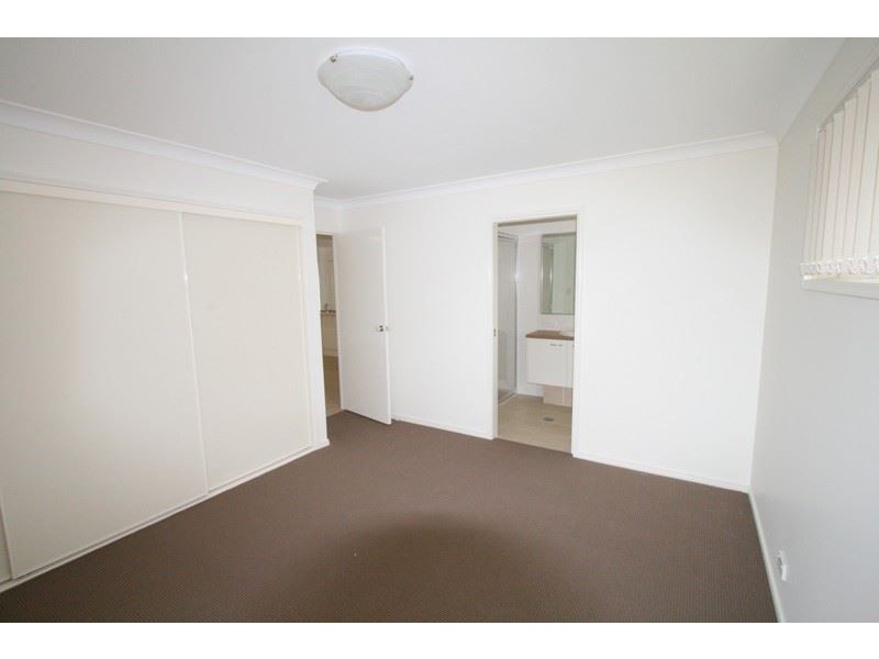 11 Bailey Street, Wakerley QLD 4154