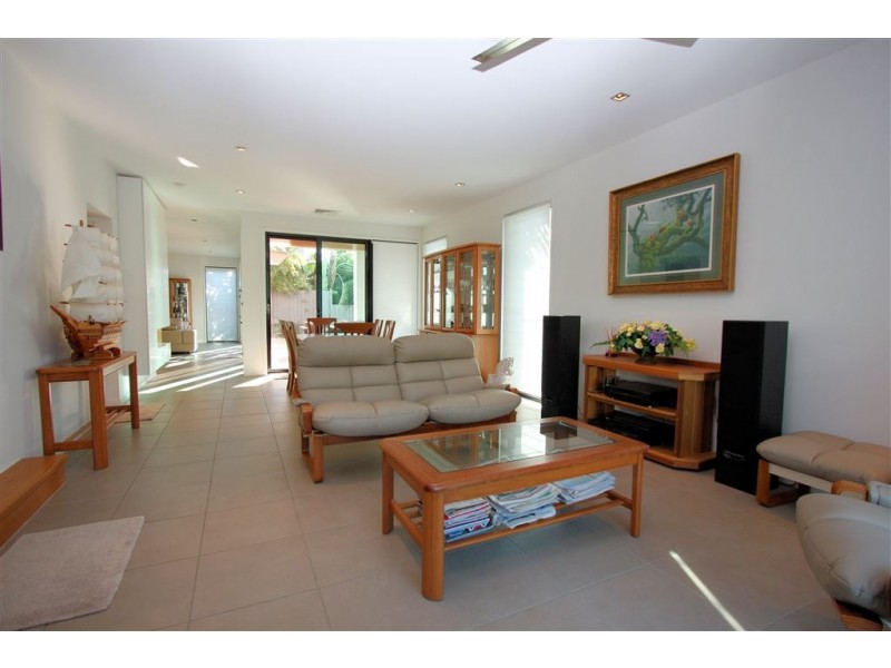 60 Waterline Crescent, Bulimba QLD 4171