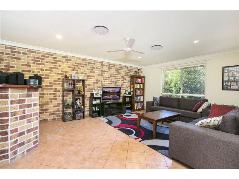 2 Morgan Close, Manly West QLD 4179