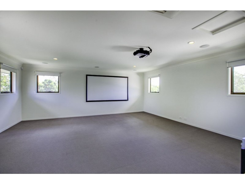 70 Moss Road, Wakerley QLD 4154