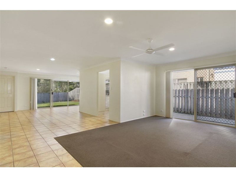 28 Matthews Way, Wakerley QLD 4154