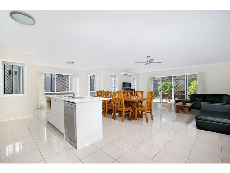 49 Doherty Place, Wakerley QLD 4154