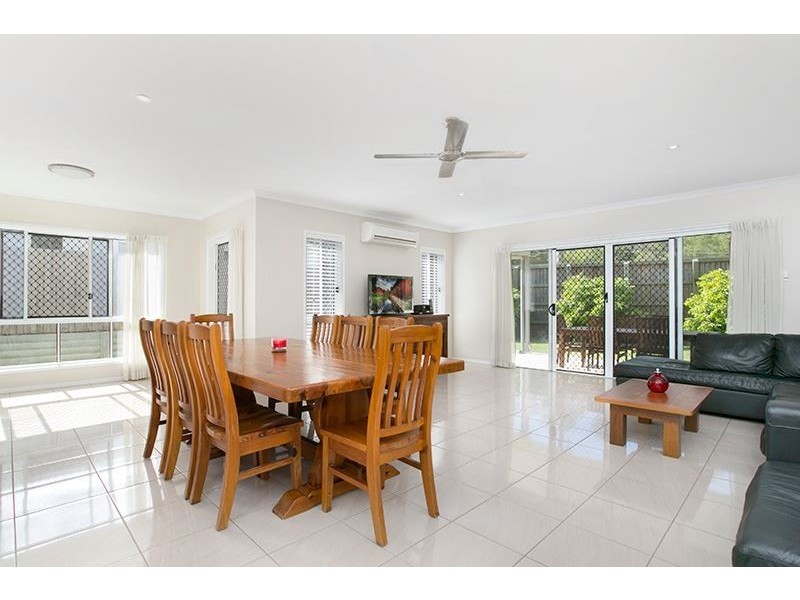 49 Doherty Place, Wakerley QLD 4154