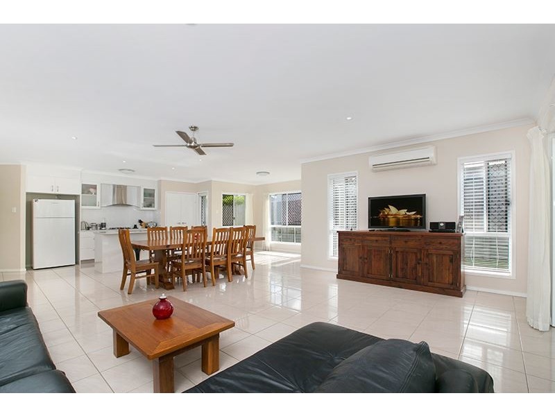 49 Doherty Place, Wakerley QLD 4154