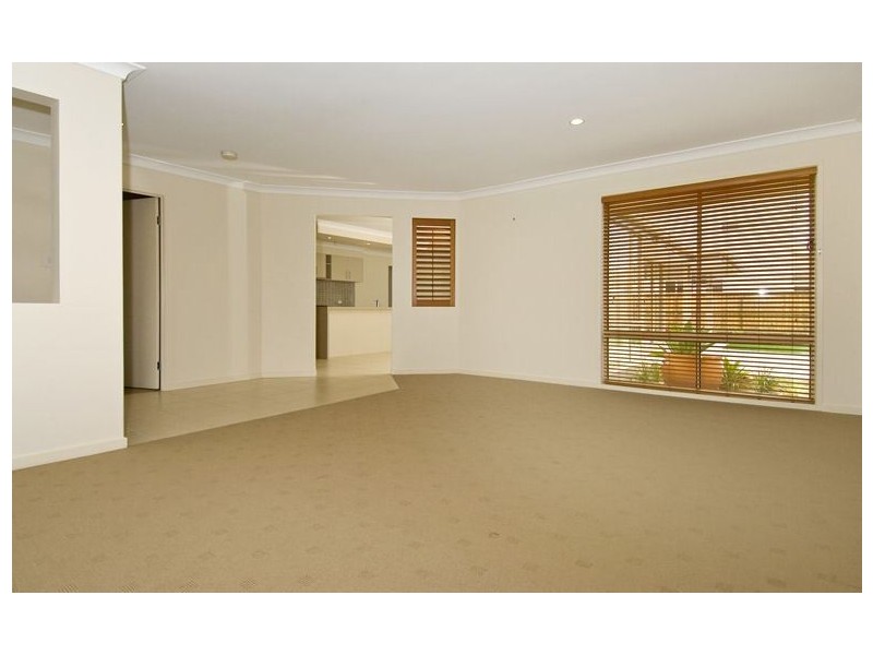 7 Robin Close, Wakerley QLD 4154