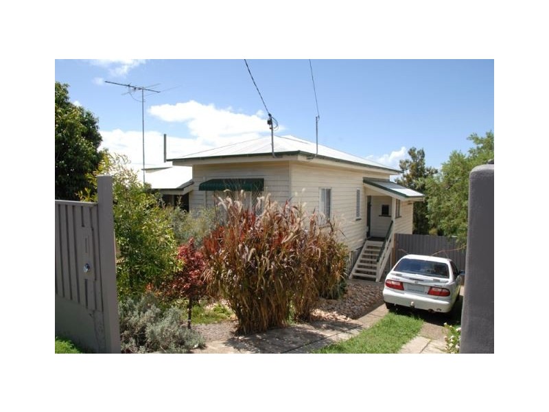 16 Manly Road, Manly QLD 4179
