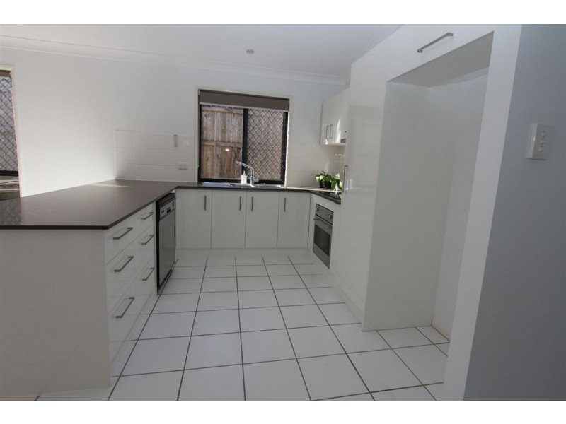 5 Jasmine Street, Wakerley QLD 4154