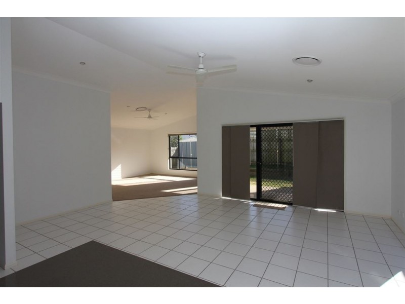 5 Jasmine Street, Wakerley QLD 4154