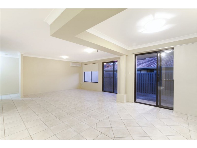 35 Manor Crescent, Wakerley QLD 4154
