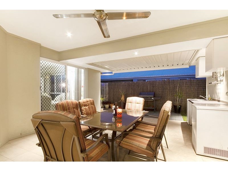 4 Peregian Close, Manly West QLD 4179