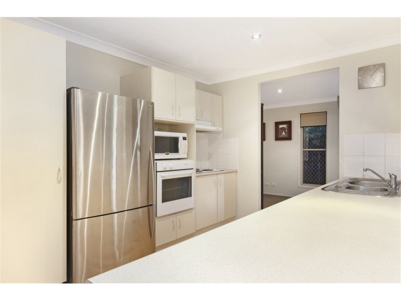 16 Matthews Way, Wakerley QLD 4154