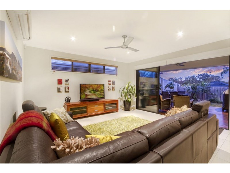 15 Bailey Street, Wakerley QLD 4154