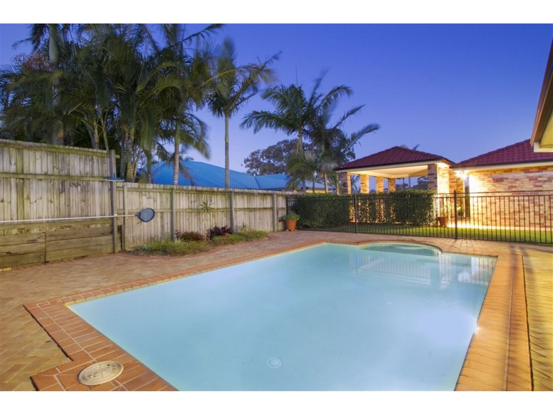 55 Clive Road, Birkdale QLD 4159