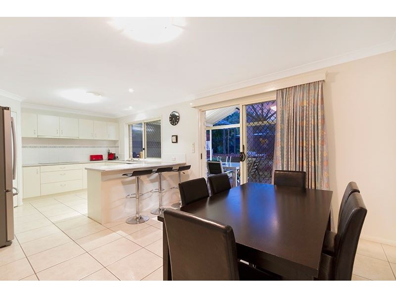 35 Underwood Street, Wakerley QLD 4154