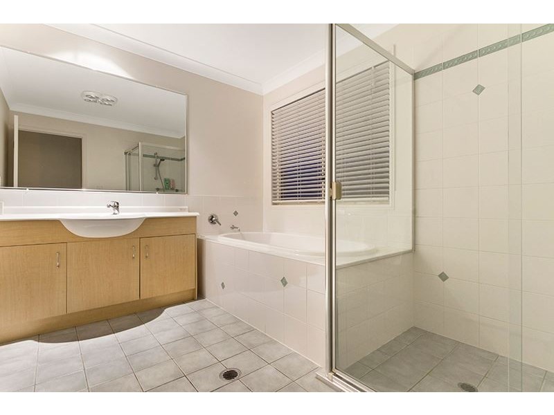 35 Underwood Street, Wakerley QLD 4154